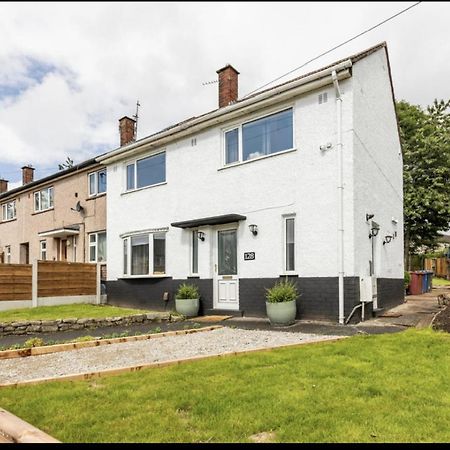 Entire Charming 5-Bed House In Darwen Blackburn Bb1 Free Parking Roadside Rishton Exteriér fotografie