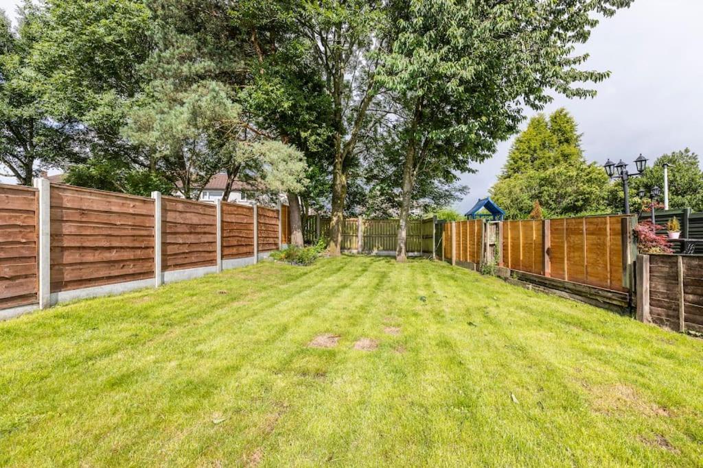 Entire Charming 5-Bed House In Darwen Blackburn Bb1 Free Parking Roadside Rishton Exteriér fotografie
