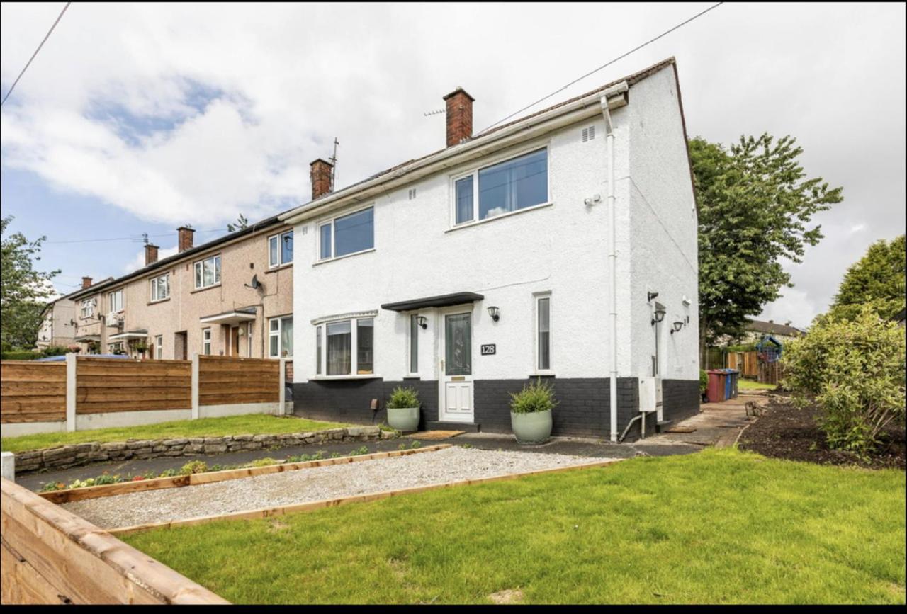 Entire Charming 5-Bed House In Darwen Blackburn Bb1 Free Parking Roadside Rishton Exteriér fotografie