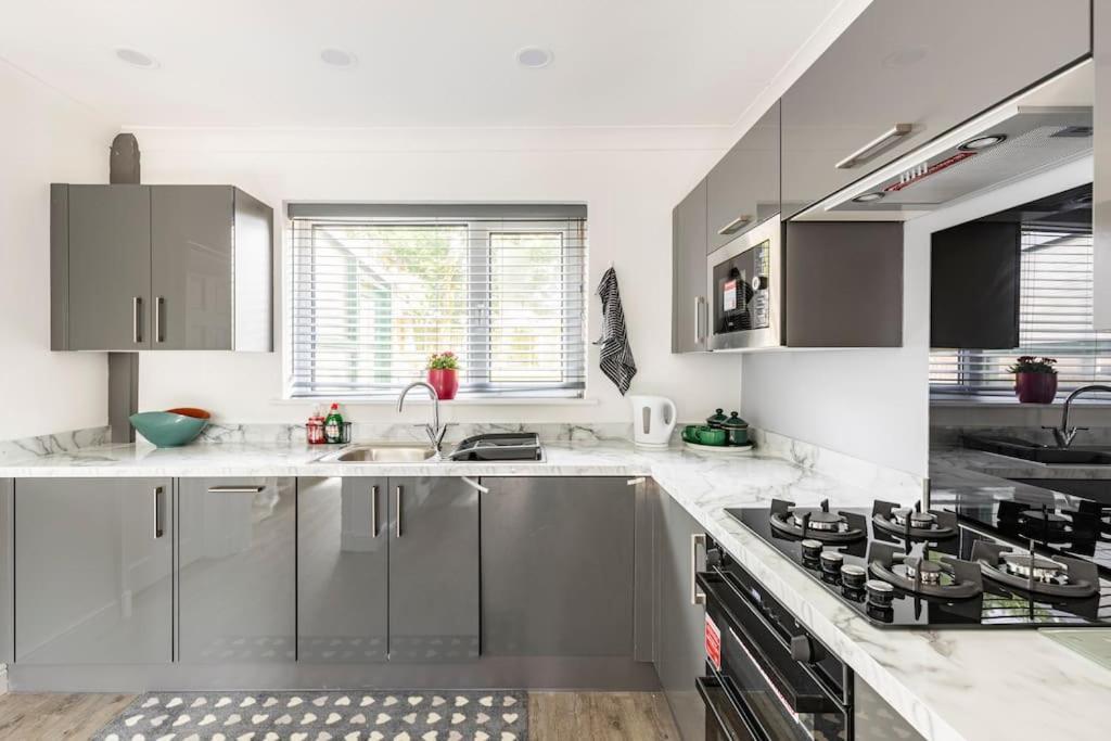 Entire Charming 5-Bed House In Darwen Blackburn Bb1 Free Parking Roadside Rishton Exteriér fotografie