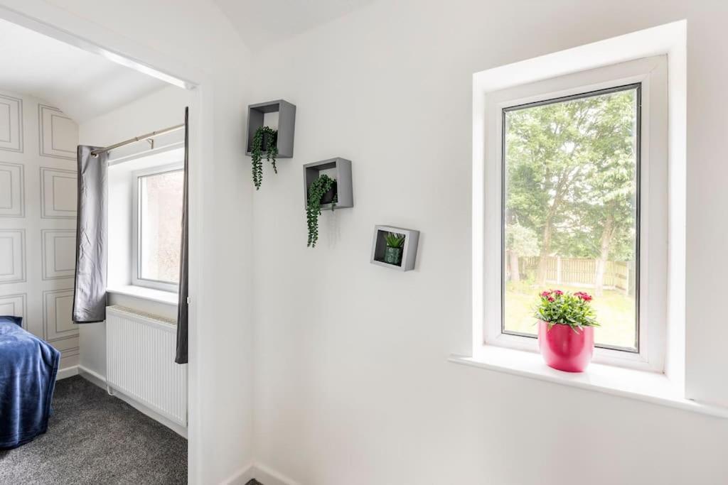 Entire Charming 5-Bed House In Darwen Blackburn Bb1 Free Parking Roadside Rishton Exteriér fotografie